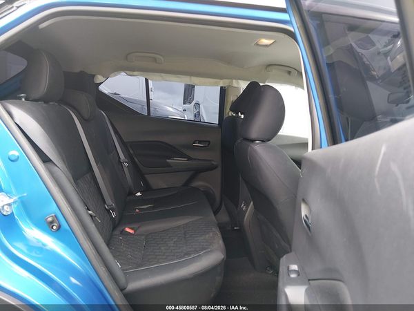 2023 NISSAN KICKS SV XTRONIC CVT — I8