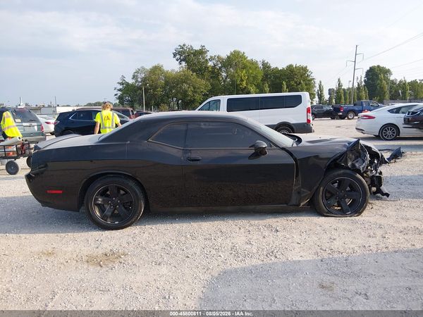 2013 DODGE CHALLENGER SXT