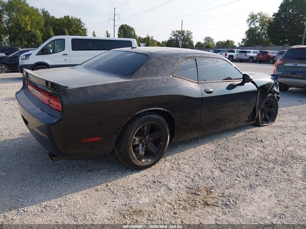 2013 DODGE CHALLENGER SXT