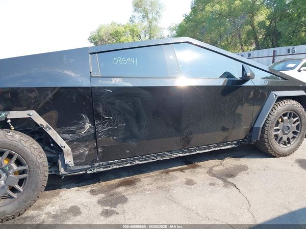 2024 TESLA CYBERTRUCK