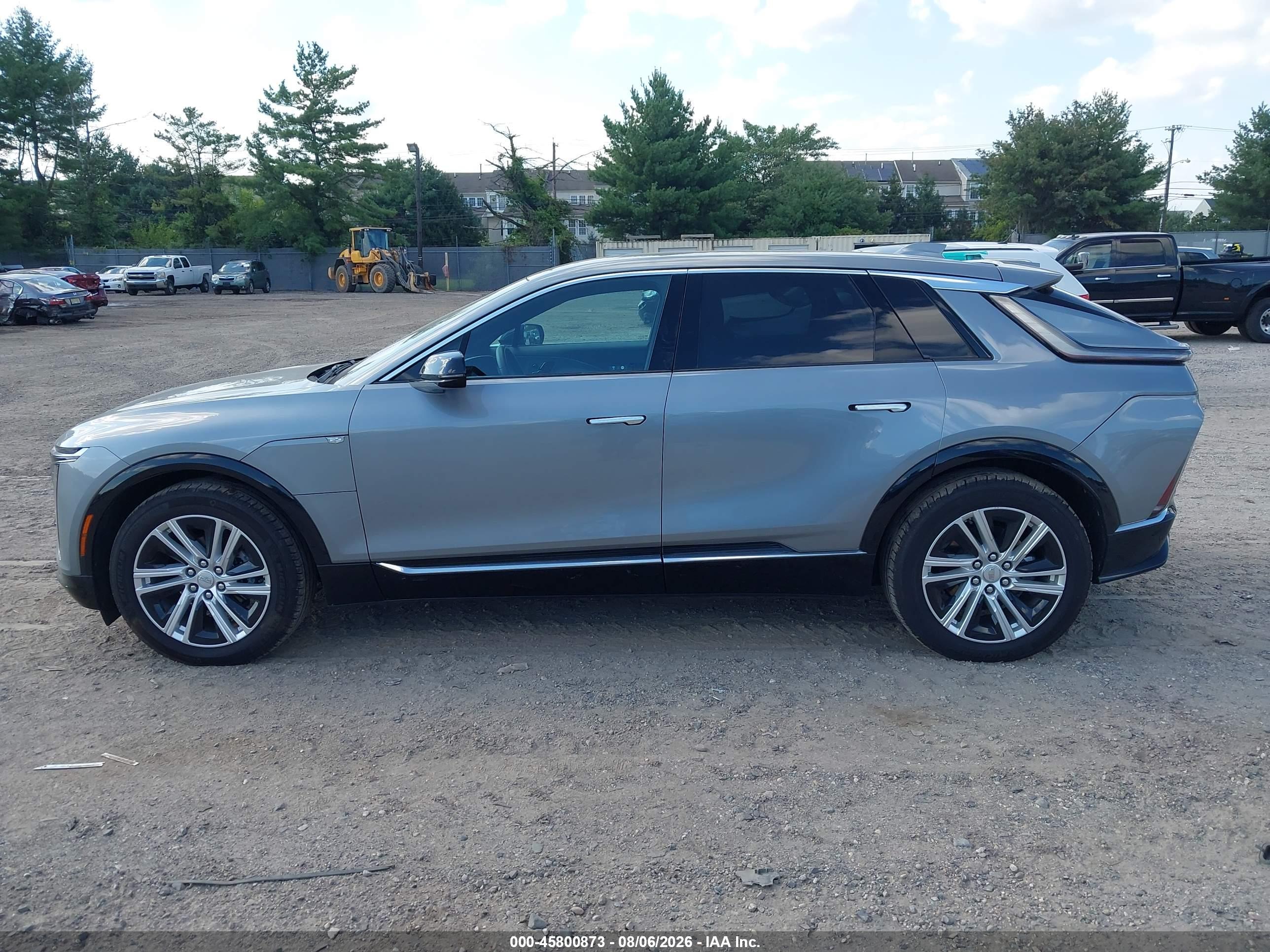 2024 CADILLAC LYRIQ TECH W/1SA