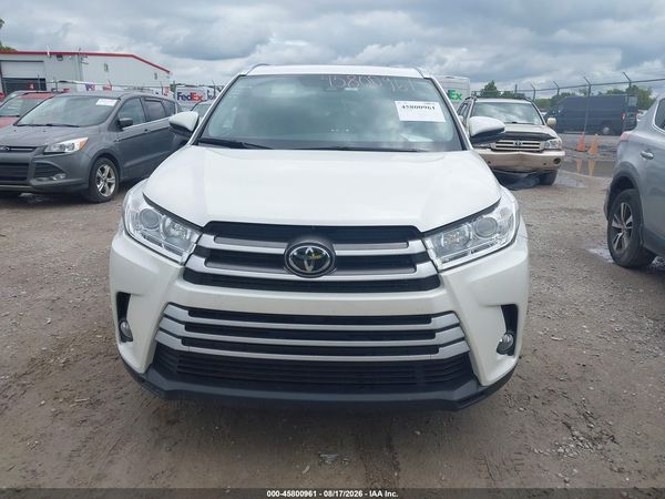 2019 TOYOTA HIGHLANDER XLE