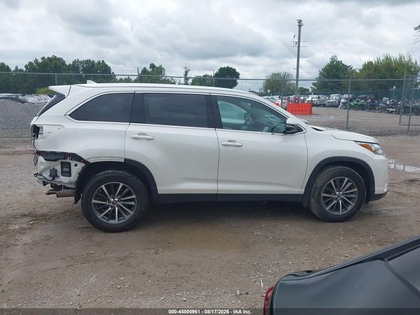 2019 TOYOTA HIGHLANDER XLE