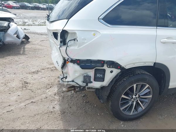 2019 TOYOTA HIGHLANDER XLE