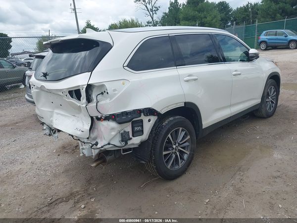 2019 TOYOTA HIGHLANDER XLE