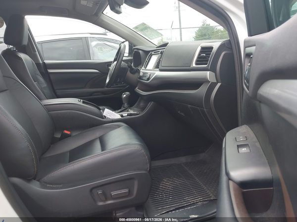 2019 TOYOTA HIGHLANDER XLE