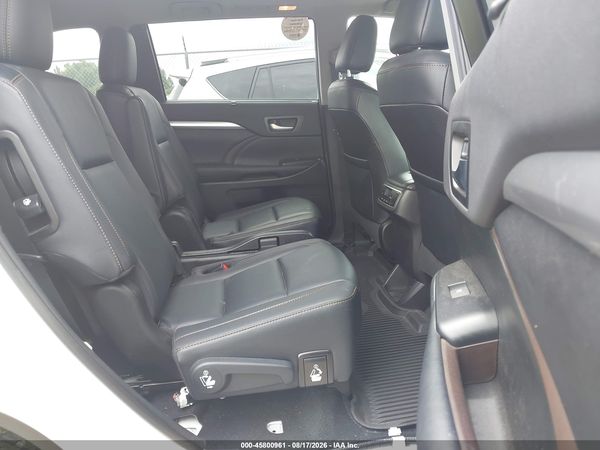 2019 TOYOTA HIGHLANDER XLE