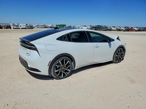 2024 TOYOTA PRIUS