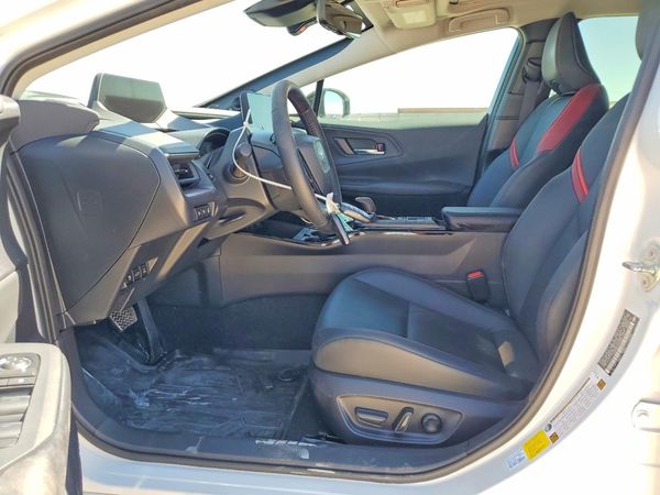 2024 TOYOTA PRIUS
