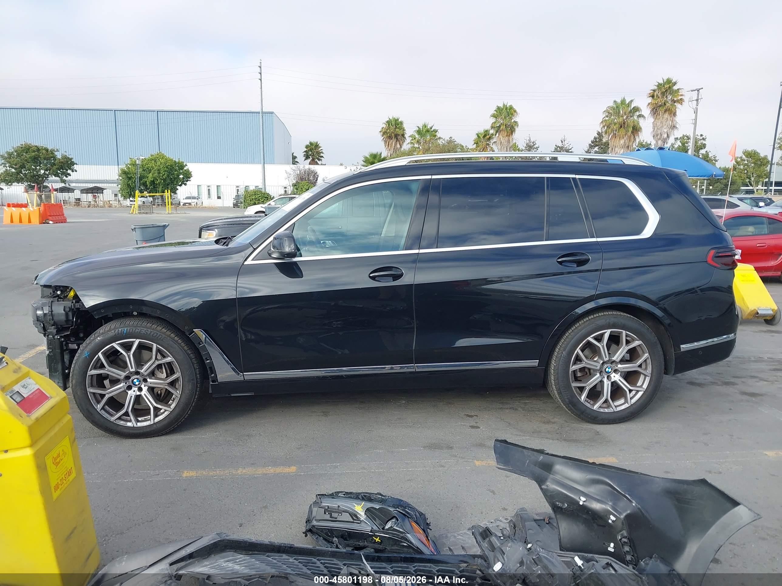 2025 BMW X7 XDRIVE40I