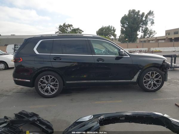 2025 BMW X7 XDRIVE40I