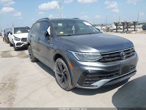 2024 VOLKSWAGEN TIGUAN 2.0T SE R-LINE BLACK — I1