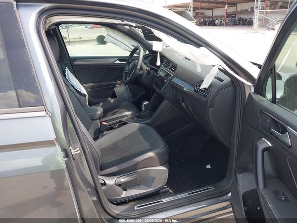 2024 VOLKSWAGEN TIGUAN 2.0T SE R-LINE BLACK — I5