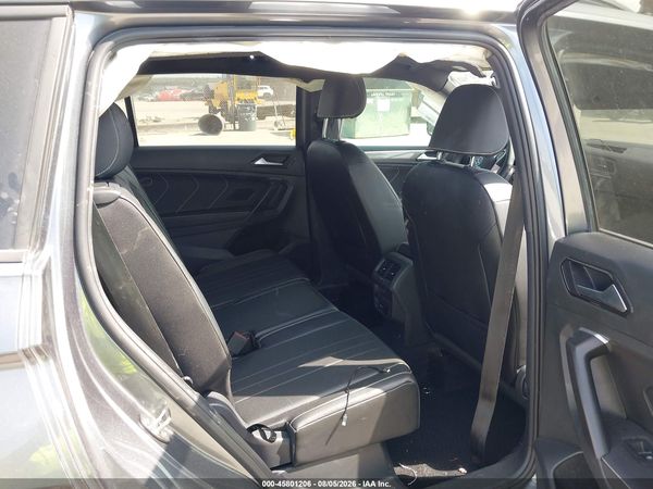 2024 VOLKSWAGEN TIGUAN 2.0T SE R-LINE BLACK — I8