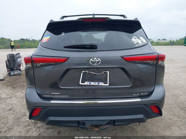 2022 TOYOTA HIGHLANDER XLE
