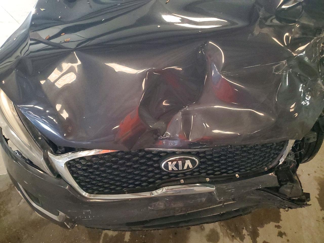 2018 KIA SORENTO L, LX