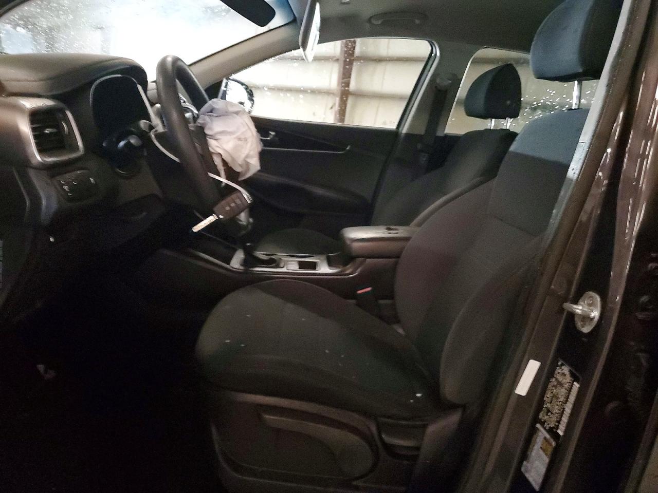 2018 KIA SORENTO L, LX