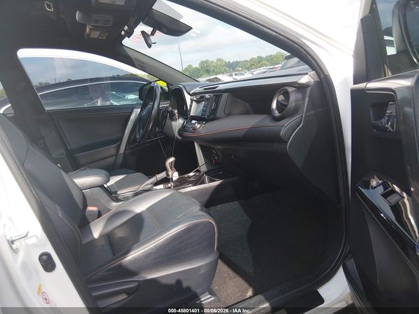 2017 TOYOTA RAV4 SE