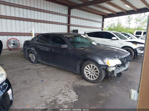 2013 CHRYSLER 300 MOTOWN — I1