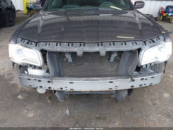 2013 CHRYSLER 300 MOTOWN — I6