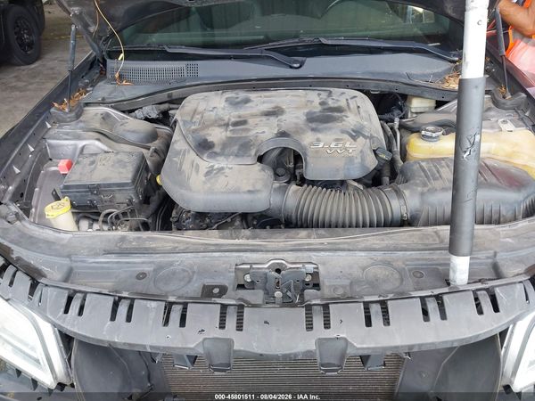 2013 CHRYSLER 300 MOTOWN — I11