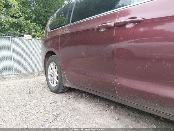 2021 CHRYSLER VOYAGER LXI