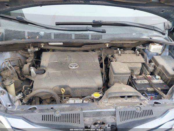 2015 TOYOTA SIENNA LE 8 PASSENGER