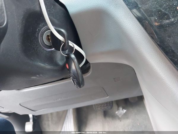 2015 TOYOTA SIENNA LE 8 PASSENGER