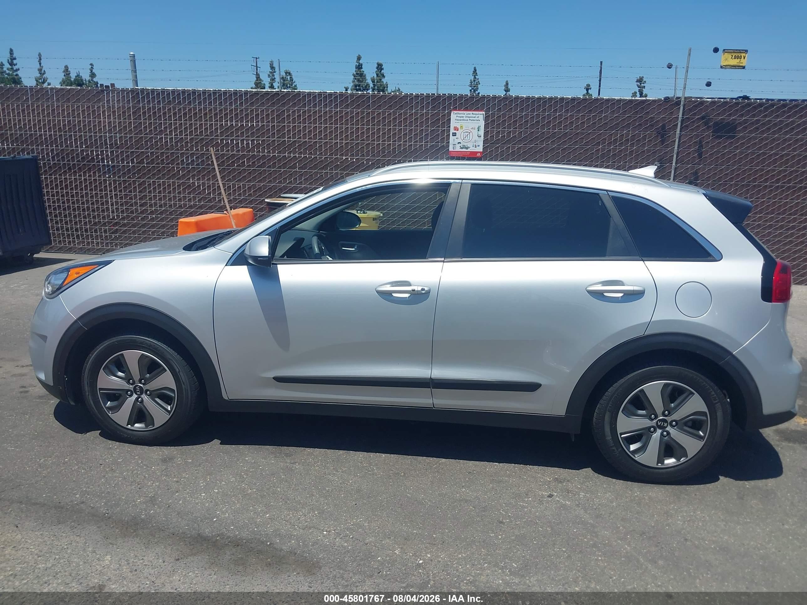 2019 KIA NIRO LX