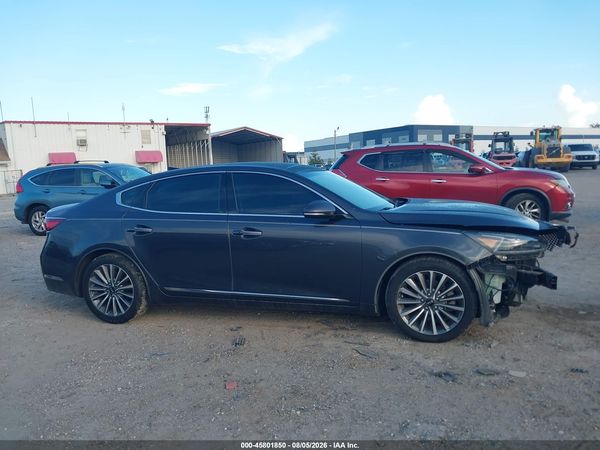 2017 KIA CADENZA PREMIUM