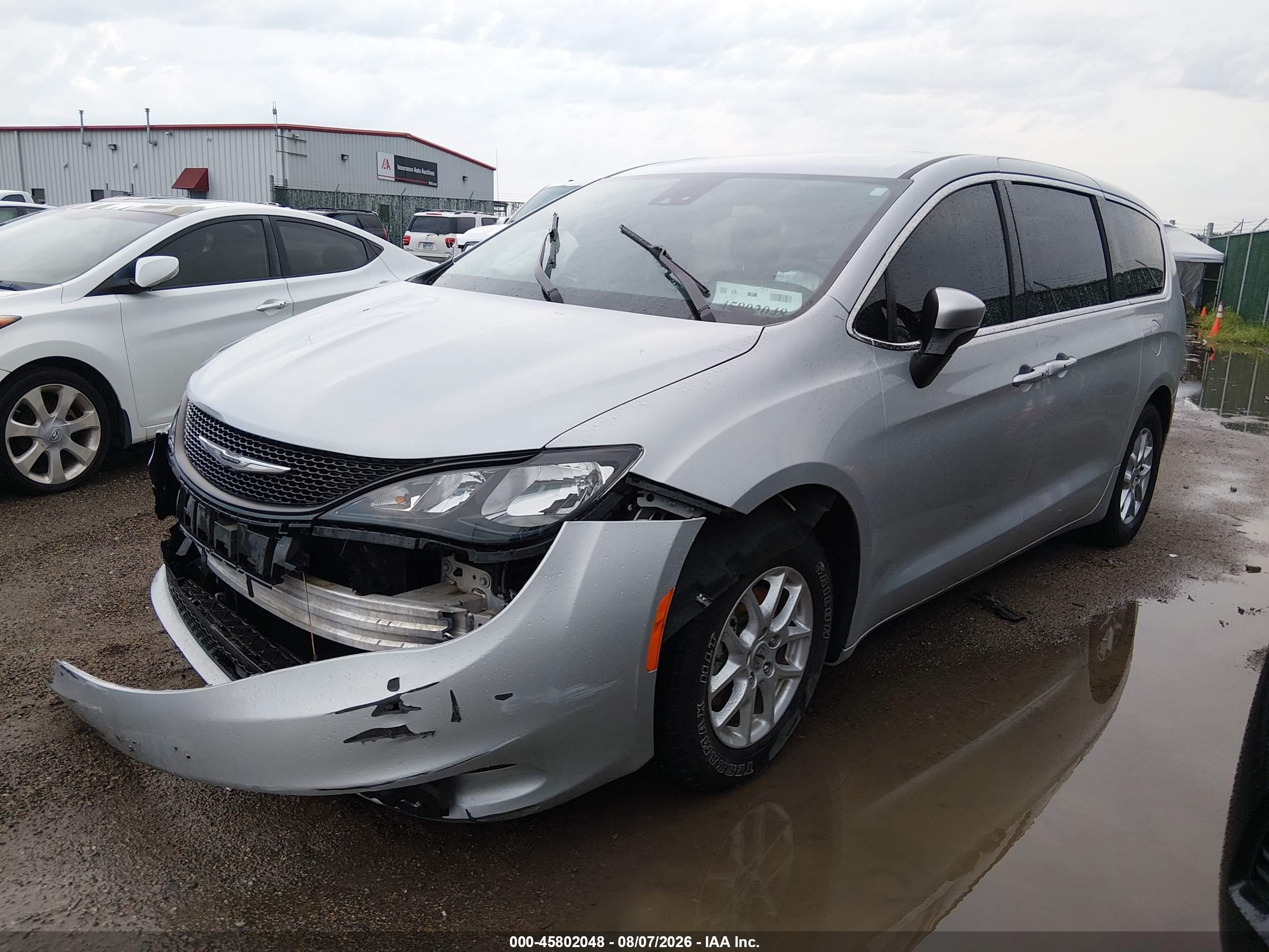2023 CHRYSLER VOYAGER LX — I2