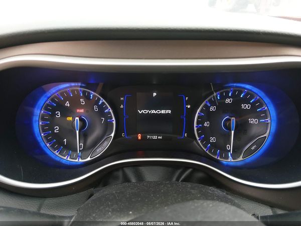 2023 CHRYSLER VOYAGER LX — I7