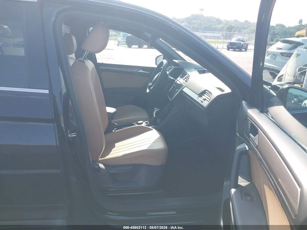 2022 VOLKSWAGEN TIGUAN 2.0T SE — I5