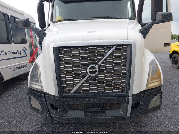 2020 VOLVO VNL
