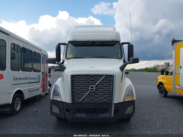 2020 VOLVO VNL