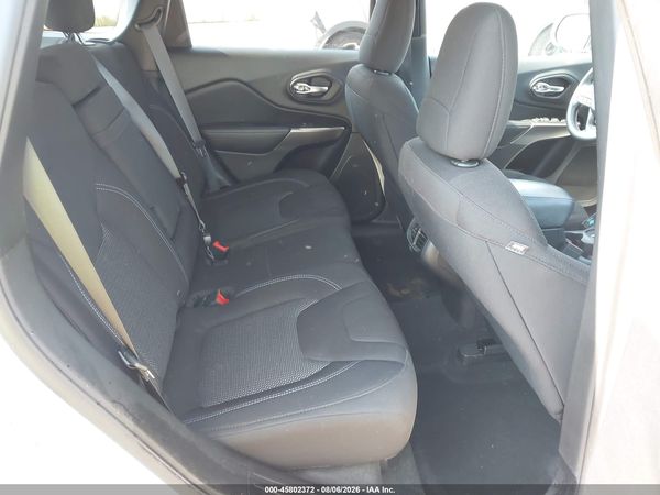 2019 JEEP CHEROKEE LATITUDE FWD
