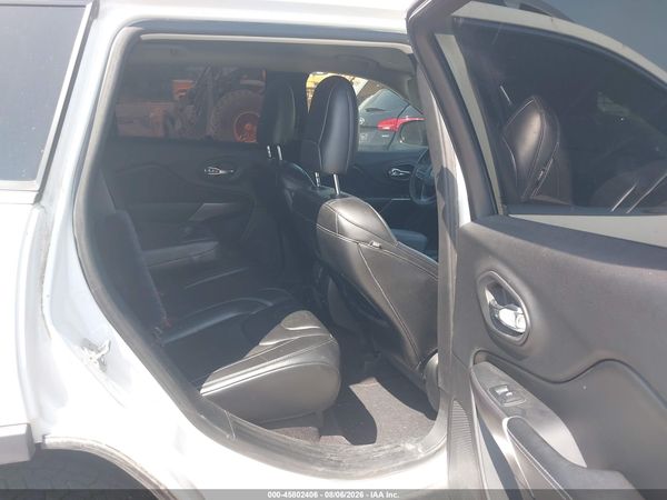 2019 JEEP CHEROKEE LATITUDE PLUS FWD