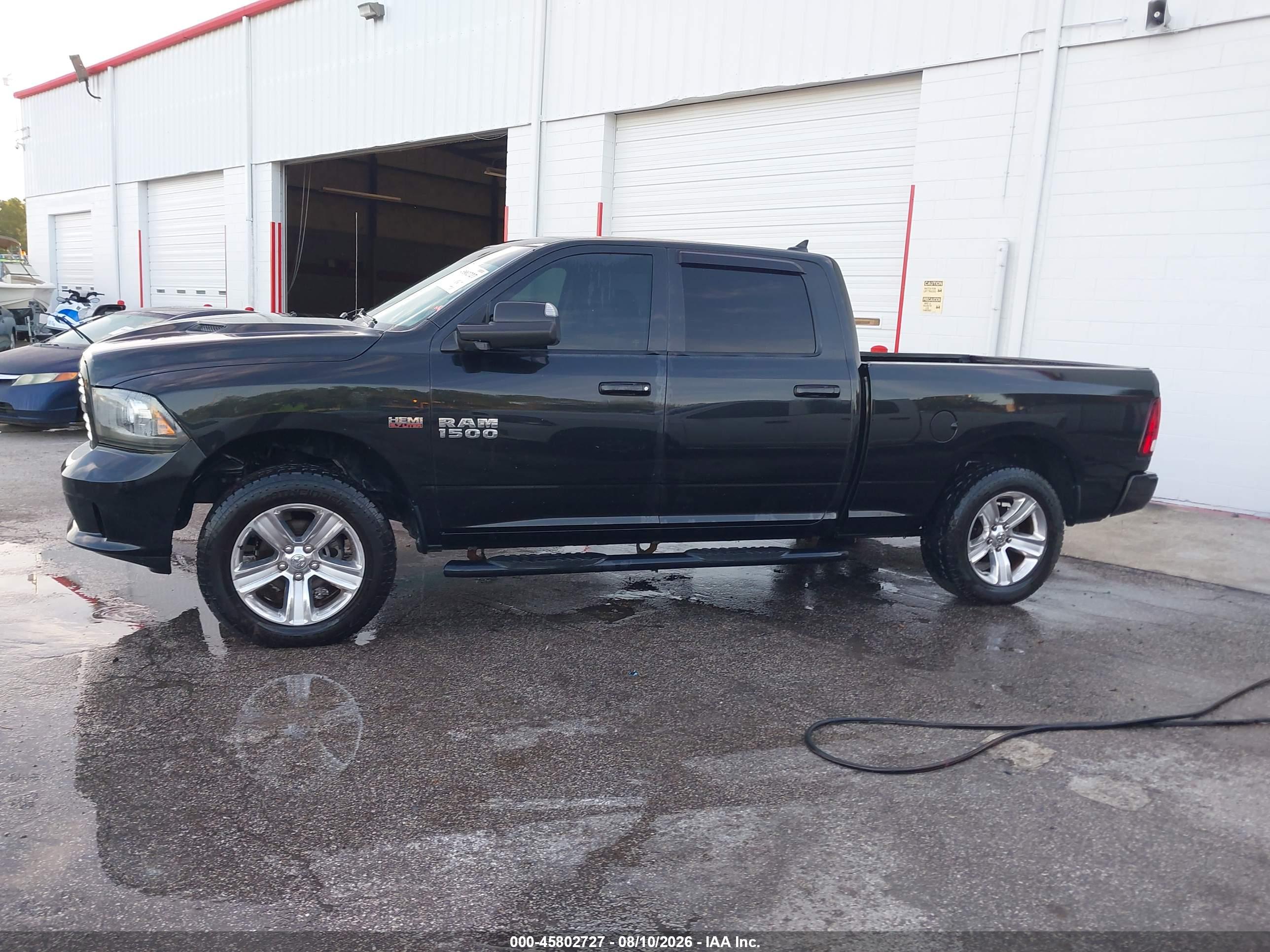2016 RAM 1500 SPORT