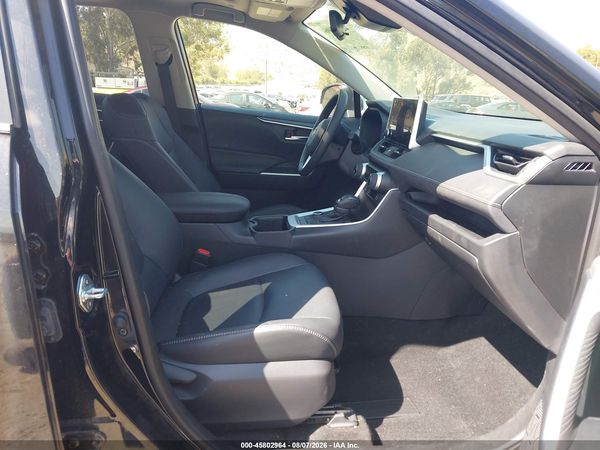2025 TOYOTA RAV4 HYBRID XLE PREMIUM