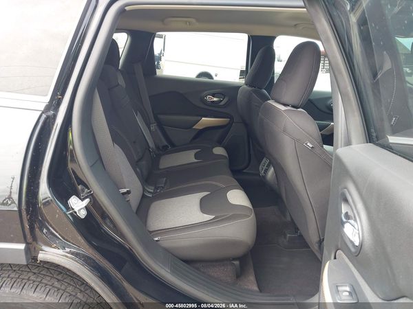 2018 JEEP CHEROKEE LATITUDE FWD