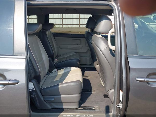 2018 KIA SEDONA LX