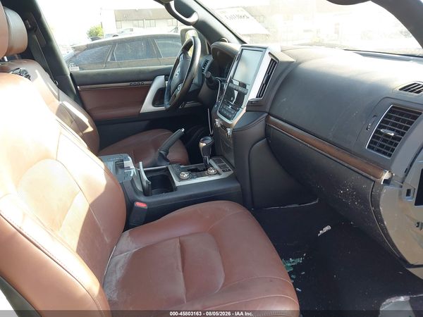 2019 TOYOTA LAND CRUISER V8