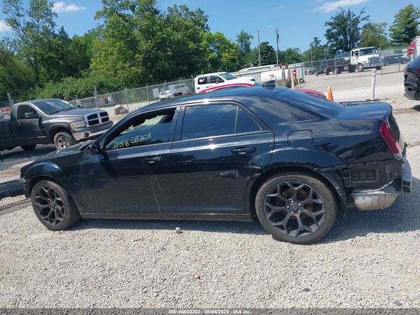 2019 CHRYSLER 300