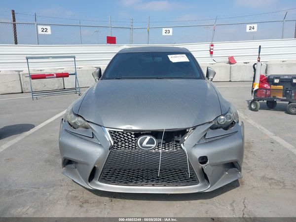 2016 LEXUS IS 200T