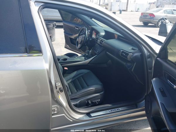 2016 LEXUS IS 200T