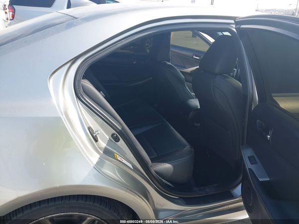 2016 LEXUS IS 200T