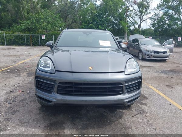 2019 PORSCHE CAYENNE