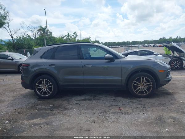 2019 PORSCHE CAYENNE
