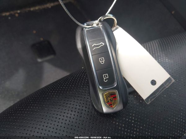2019 PORSCHE CAYENNE