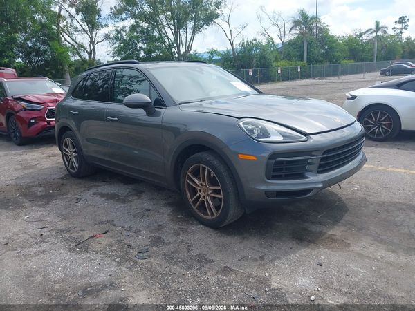 2019 PORSCHE CAYENNE
